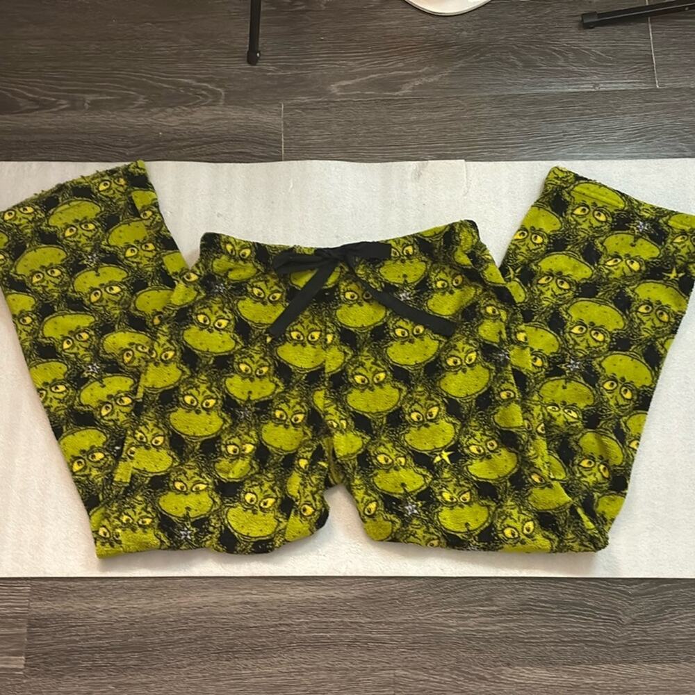 Dr. Seuss Grinch Pajamas Green/Black S Cozycore Kidcore Whimsy Dopamine Sleepy